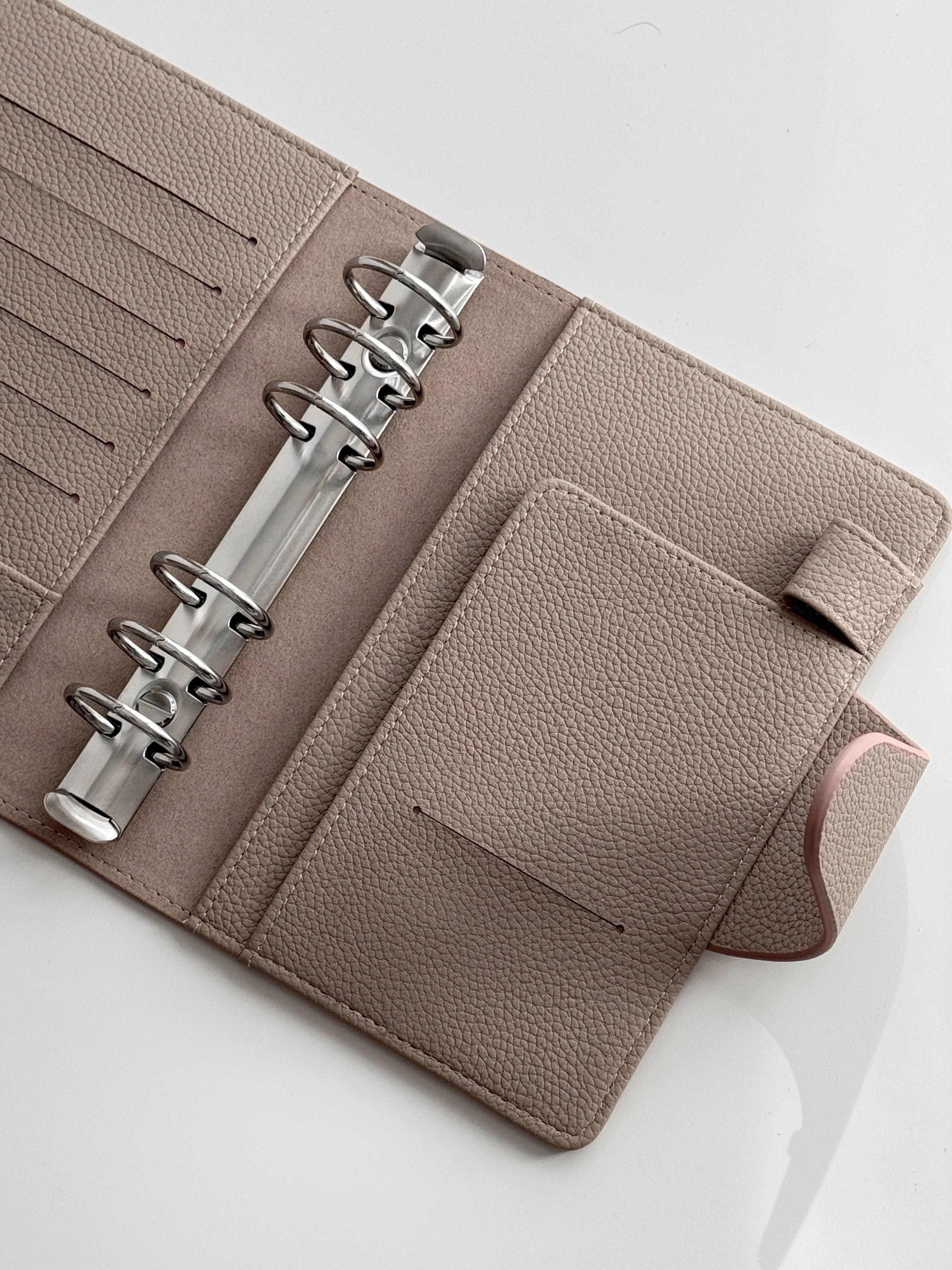 Personal Binder «Taupe Clair» – Personalisierbar
