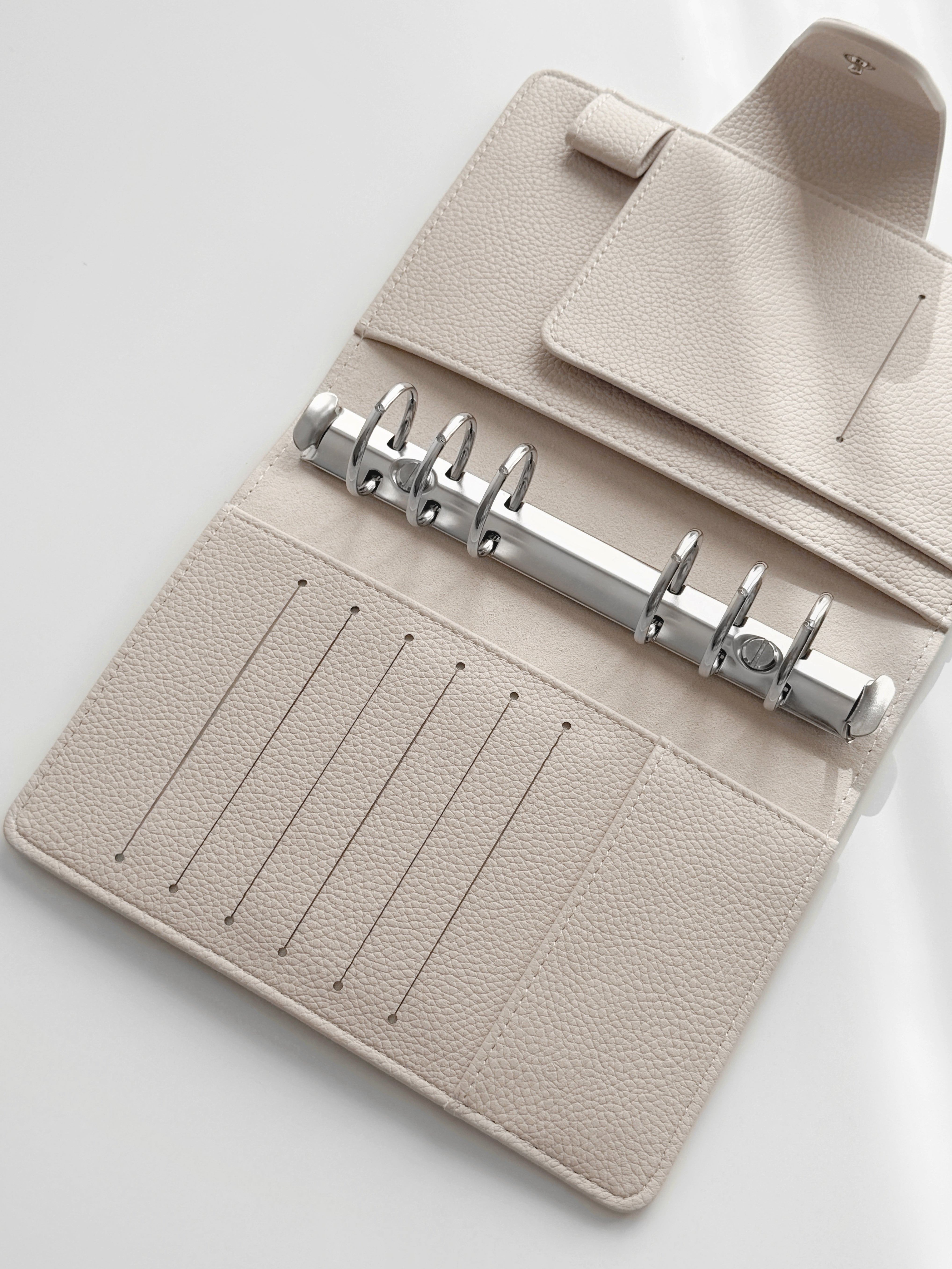 Personal Binder «Ghost» – Personalisierbar