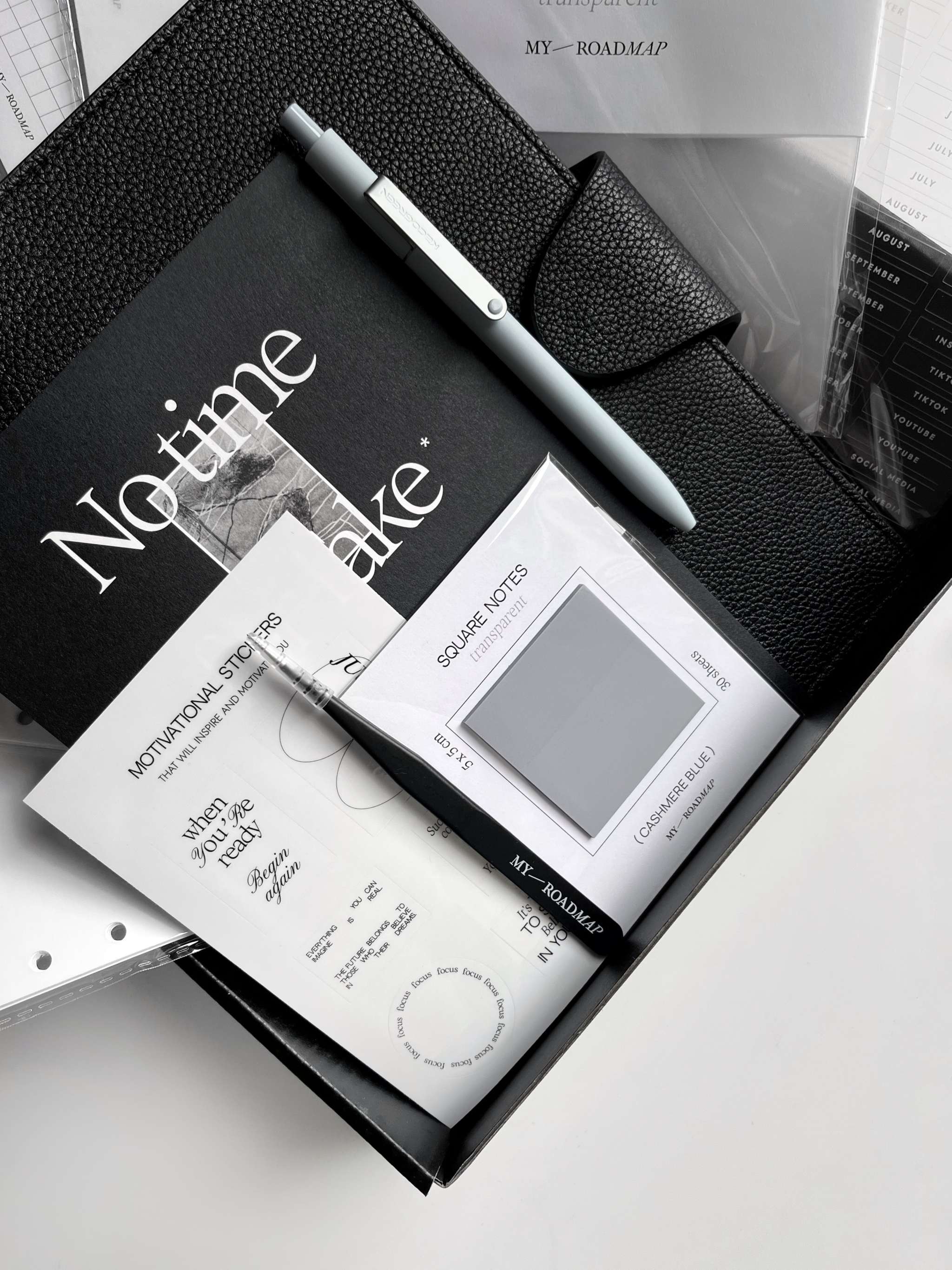 Planer-Box A5 Midnight Ringplaner aus veganem Leder mit personalisierbarem Cover und umfangreichem Planer-Set