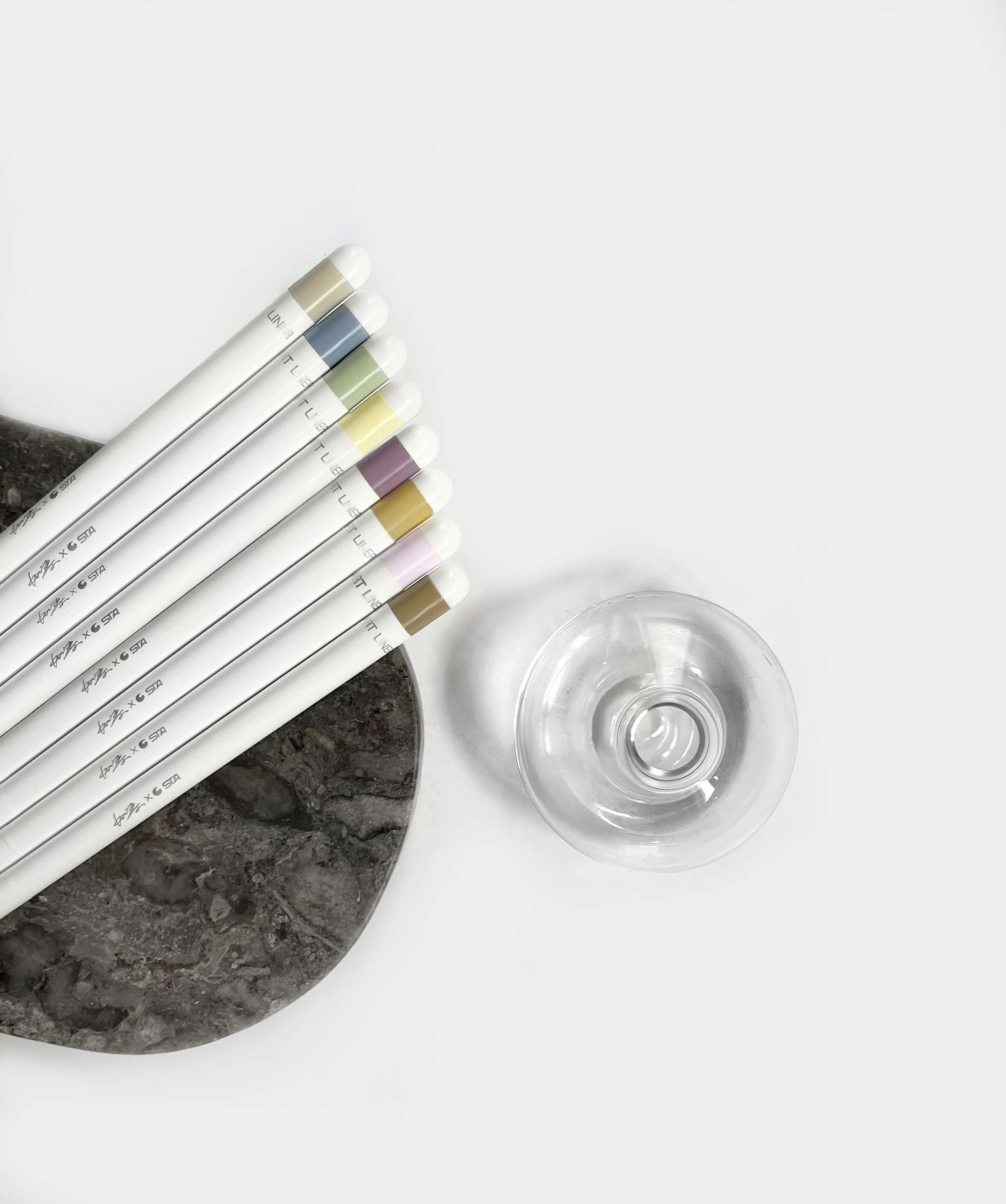 Fineliner Set 8 Pastellfarben mit 0,8mm Spitze zum präzisen Schreiben und Zeichnen