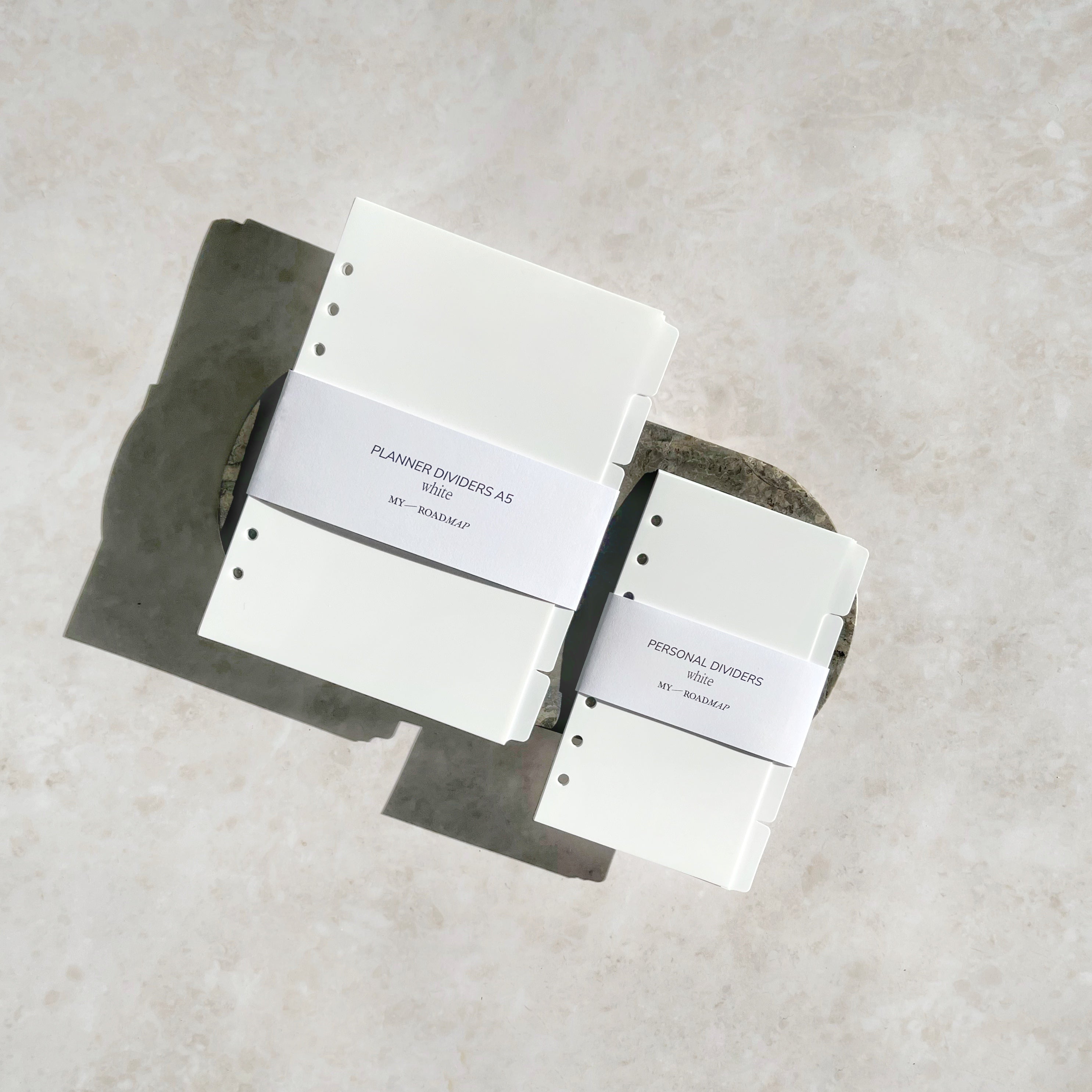 Register weiß mit seitlichen Tabs