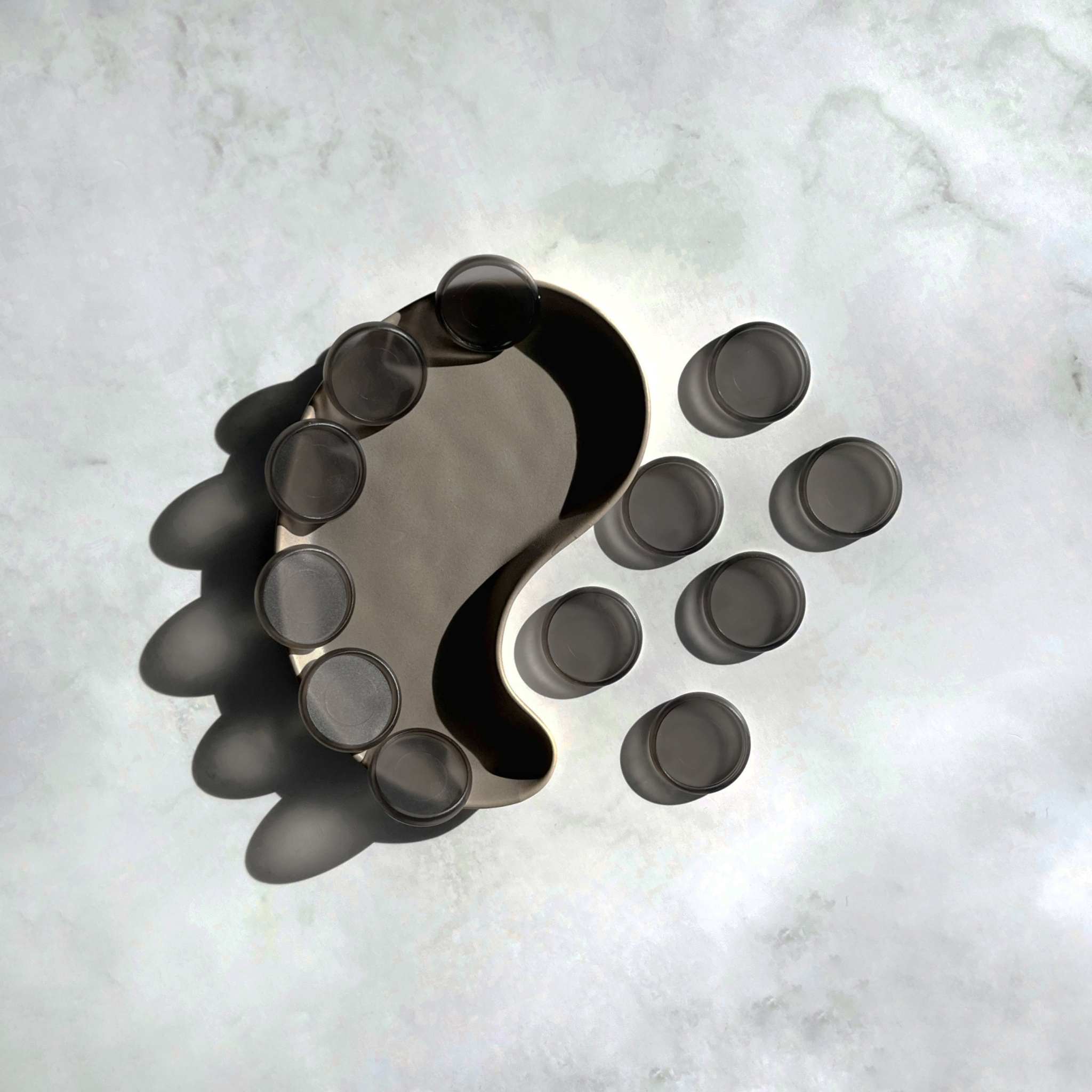Schwarze transparente Discbound Discs 32mm aus Kunststoff für individuelle Planer, kompatibel mit discgebundenen Systemen.